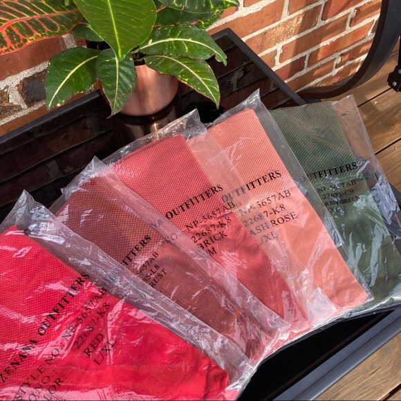 ✨SOLD✨ High Waist Slimming Legging in Army Green - Picture 5 of 7